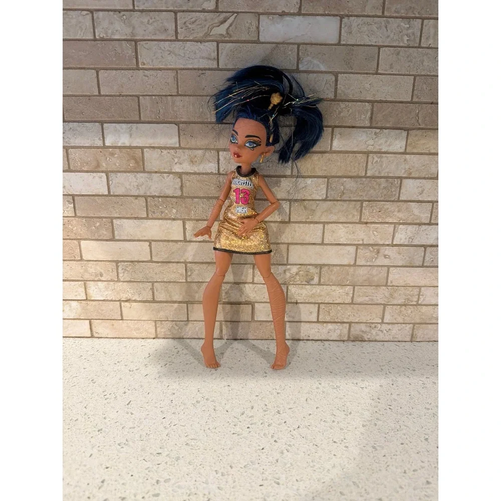 Mattel Monster High Cleo De Nile Doll Ghoul Spirit Sporty Collection‎ Exclusive